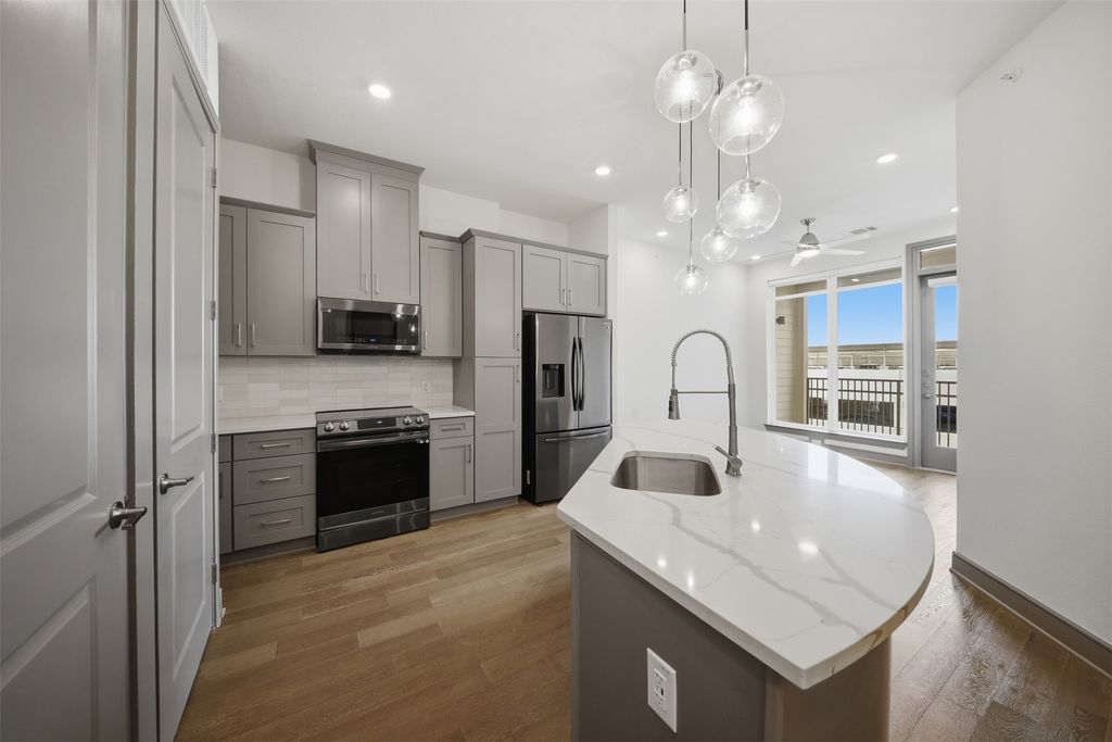 2700 Old Denton Road 4450, Carrollton, TX 75007