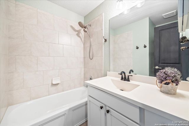 2374 Bullfinch, New Braunfels, TX 78130