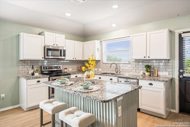 2374 Bullfinch, New Braunfels, TX 78130