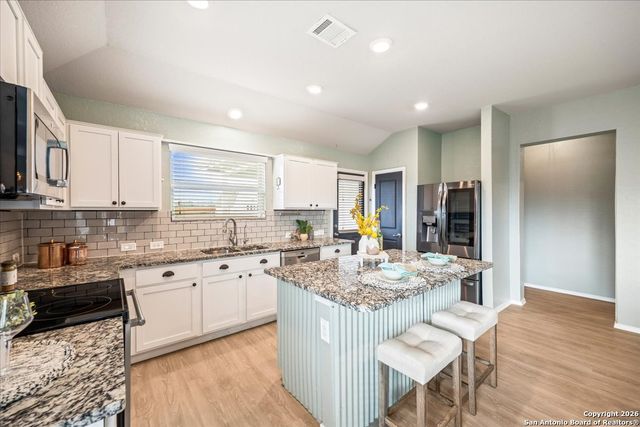 2374 Bullfinch, New Braunfels, TX 78130