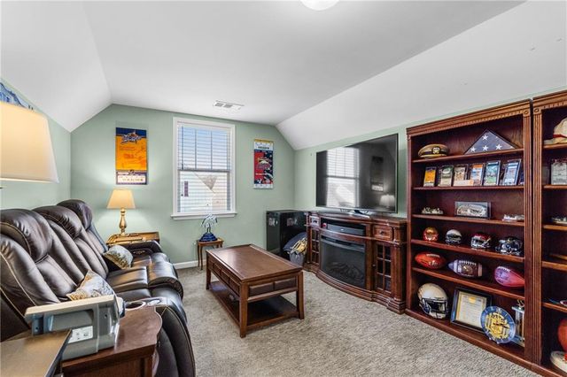 512 Margaret Lane, Woodstock, GA 30188