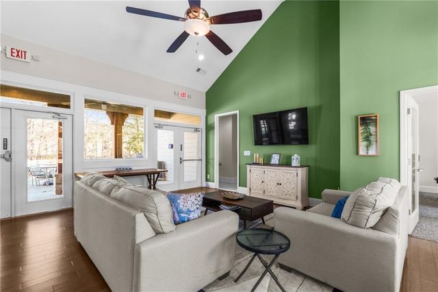 512 Margaret Lane, Woodstock, GA 30188