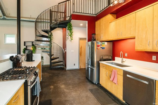 612 N Kerry Drive, Bloomington, IN 47408