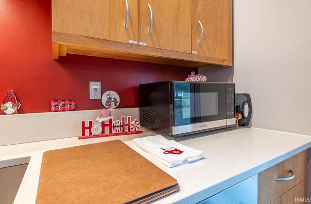 612 N Kerry Drive, Bloomington, IN 47408