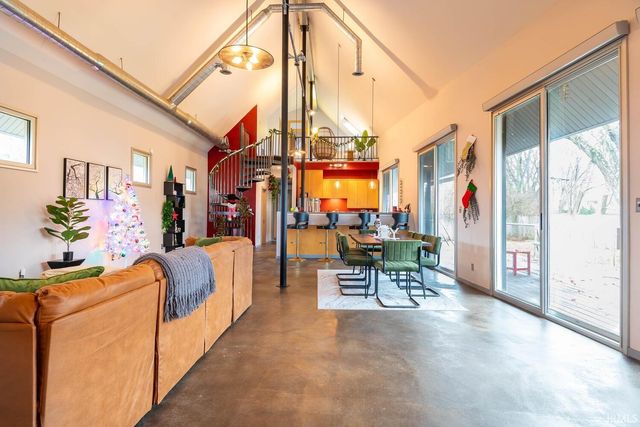 612 N Kerry Drive, Bloomington, IN 47408