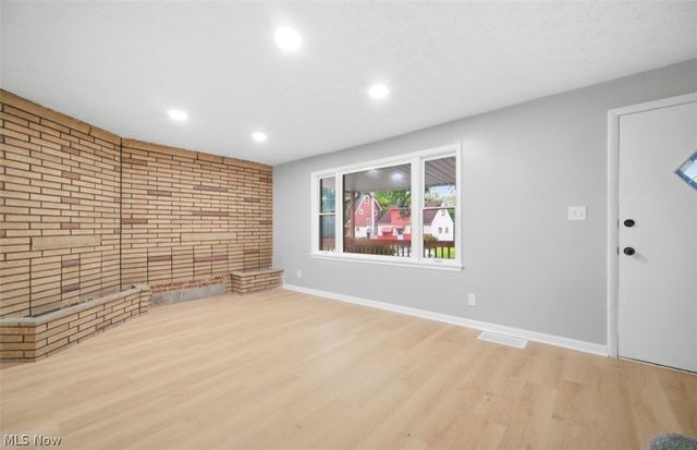 13324 Crennell Avenue, Cleveland, OH 44105