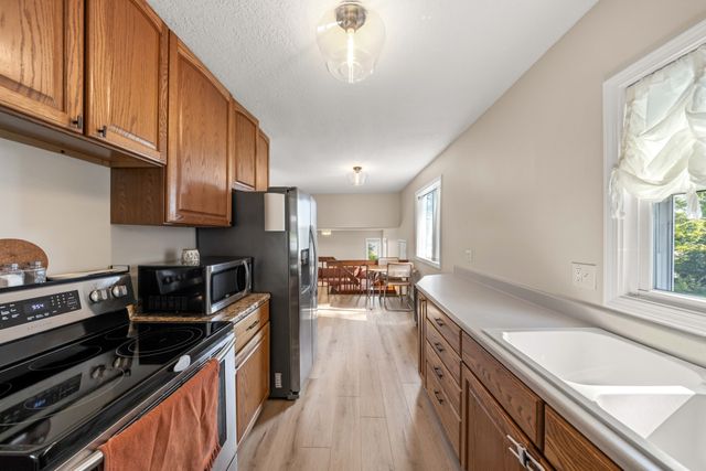 6001 Snyder Avenue, Des Moines, IA 50322