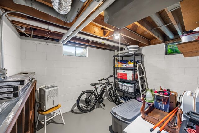 6001 Snyder Avenue, Des Moines, IA 50322