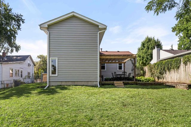 6001 Snyder Avenue, Des Moines, IA 50322