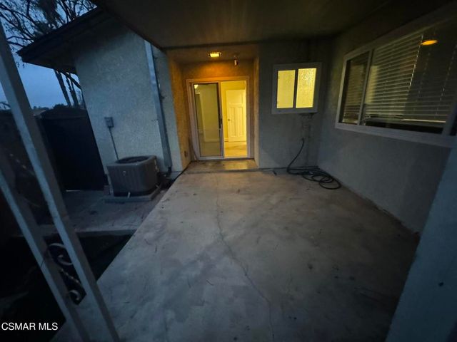 2049 Sebring Street B, Simi Valley, CA 93065