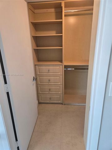 350 S Miami Ave 3507, Miami, FL 33130