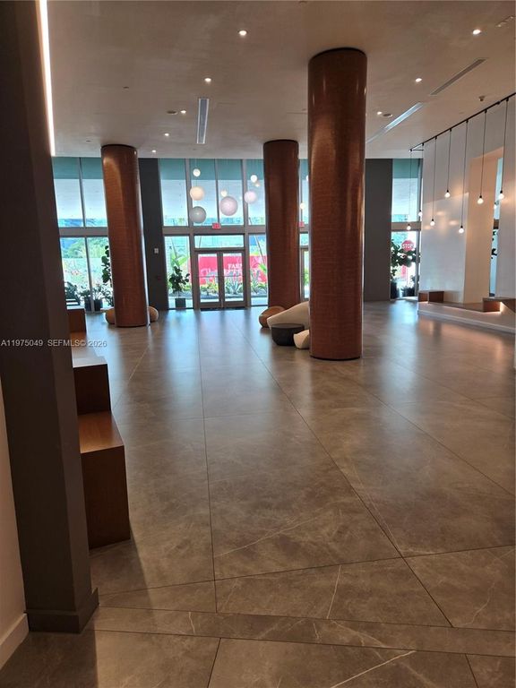 350 S Miami Ave 3507, Miami, FL 33130