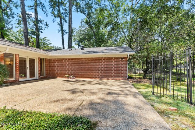 4606 Nottingham Road, Jackson, MS 39211