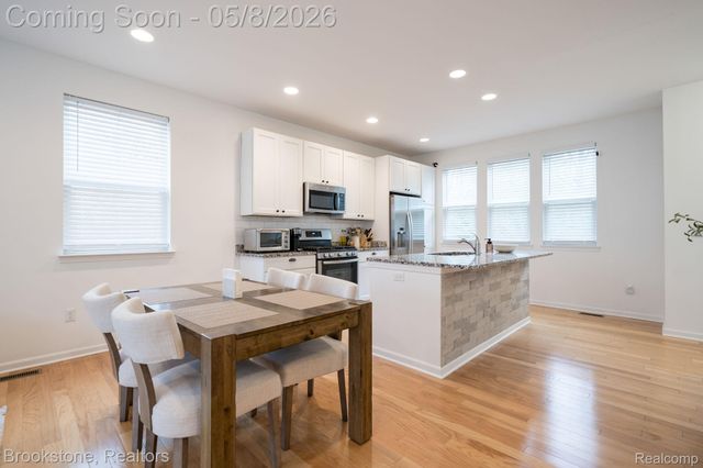 512 Midland Boulevard, Royal Oak, MI 48073