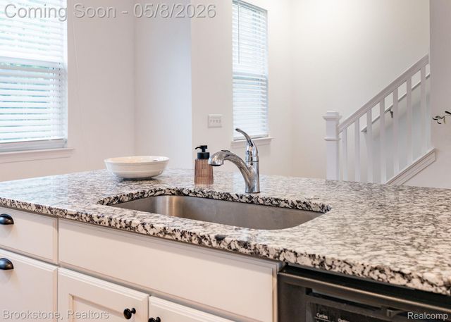 512 Midland Boulevard, Royal Oak, MI 48073