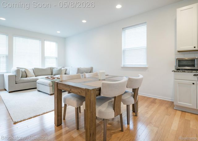 512 Midland Boulevard, Royal Oak, MI 48073