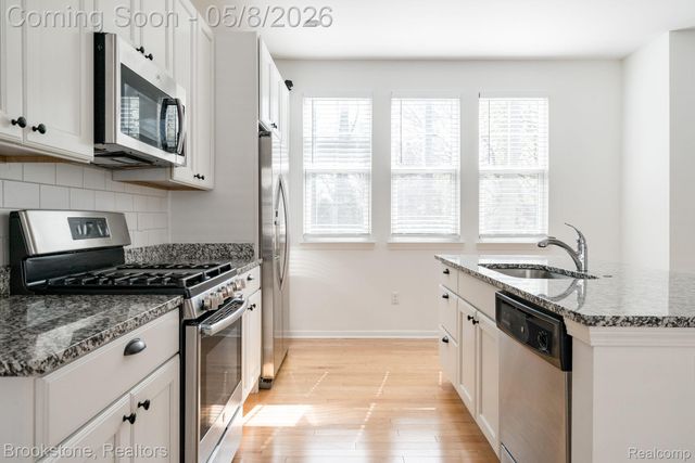 512 Midland Boulevard, Royal Oak, MI 48073