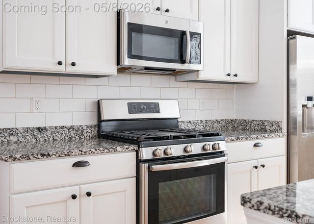 512 Midland Boulevard, Royal Oak, MI 48073