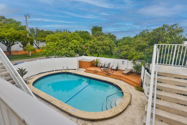 391 SE 19th Avenue SE 7, Pompano Beach, FL 33060