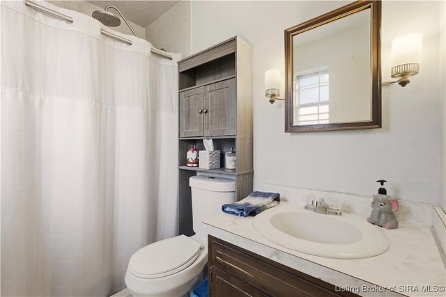 1021 Gerald Drive, Clarksville, IN 47129