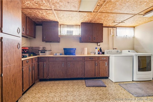 1021 Gerald Drive, Clarksville, IN 47129