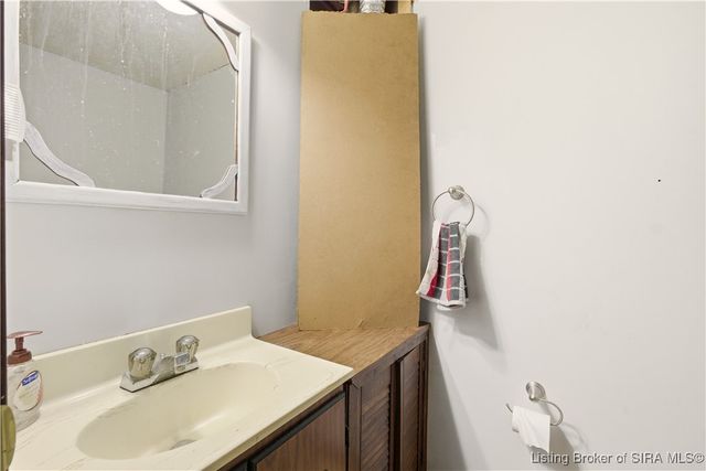 1021 Gerald Drive, Clarksville, IN 47129