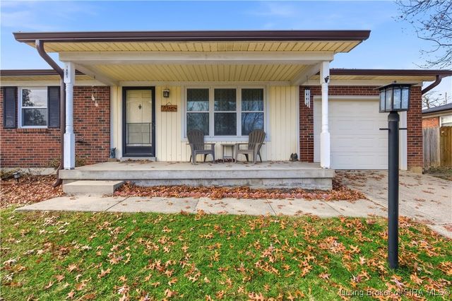 1021 Gerald Drive, Clarksville, IN 47129