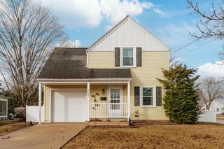 165 N Elmwood AVENUE, Burlington, WI 53105