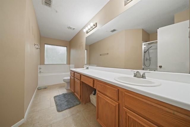 1406 Bayou Glen Drive, La Porte, TX 77571