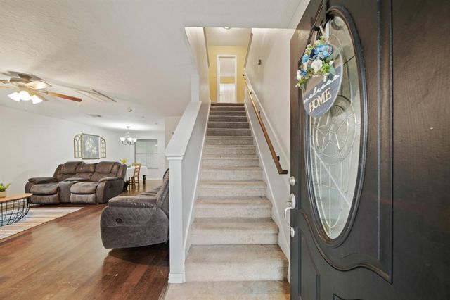 1406 Bayou Glen Drive, La Porte, TX 77571