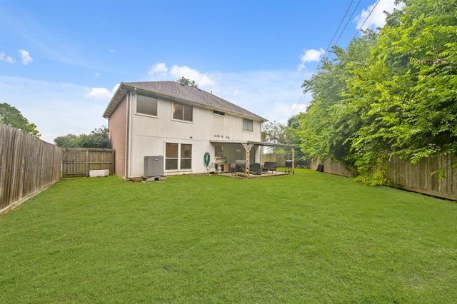 1406 Bayou Glen Drive, La Porte, TX 77571