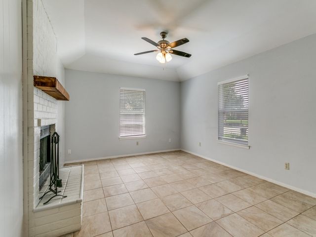 980 Meadow Circle S, Keller, TX 76248