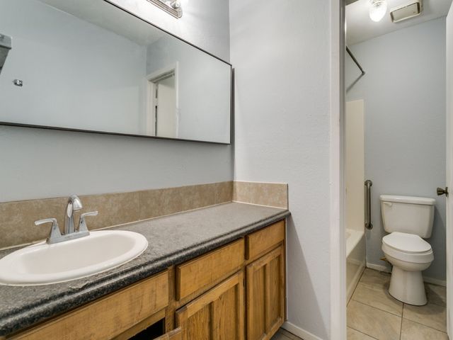 980 Meadow Circle S, Keller, TX 76248