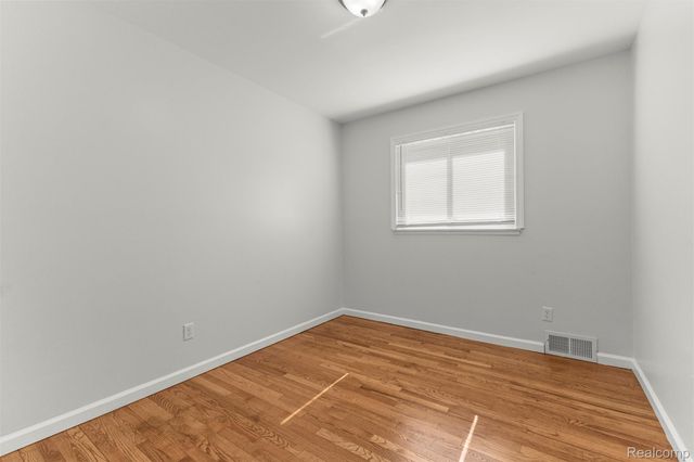 4142 Gertrude Street, Dearborn Heights, MI 48125