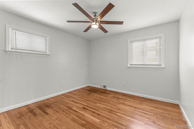 4142 Gertrude Street, Dearborn Heights, MI 48125