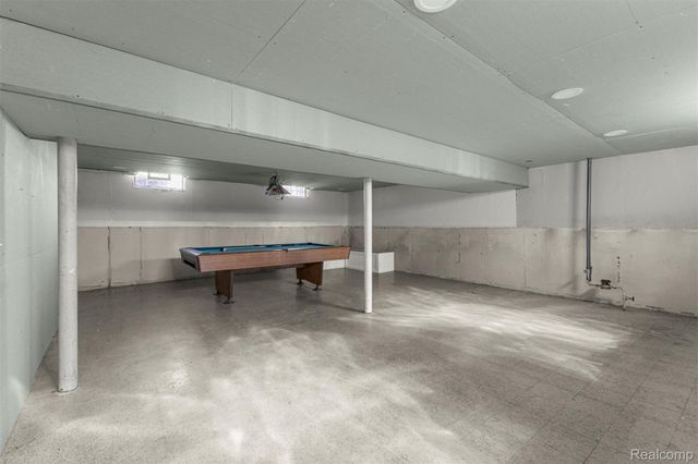 4142 Gertrude Street, Dearborn Heights, MI 48125