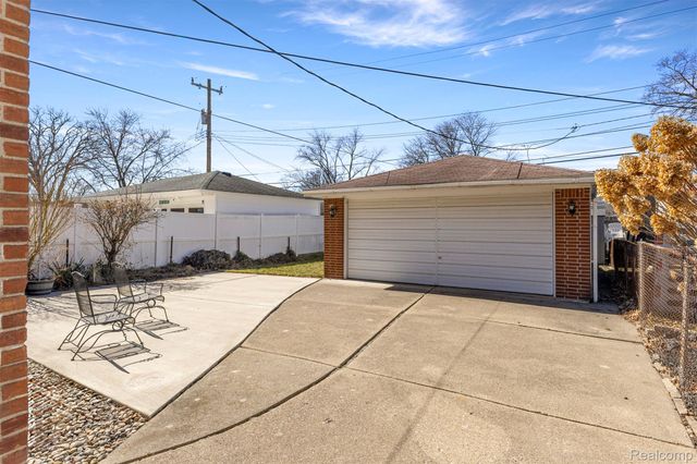 4142 Gertrude Street, Dearborn Heights, MI 48125