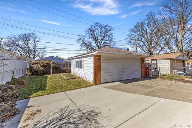 4142 Gertrude Street, Dearborn Heights, MI 48125