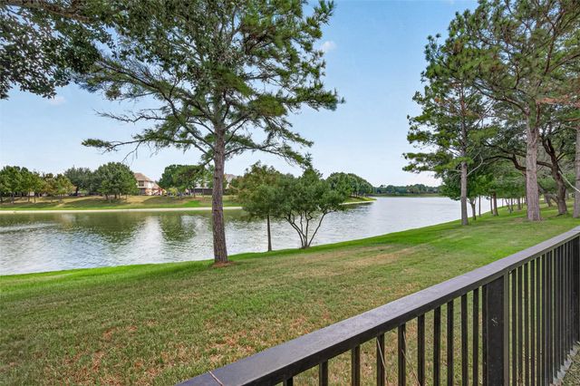2313 Delta Bridge Drive, Pearland, TX 77584