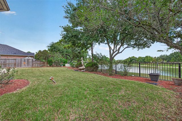 2313 Delta Bridge Drive, Pearland, TX 77584