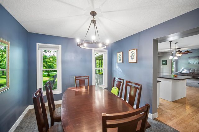 4709 80th Place, Urbandale, IA 50322