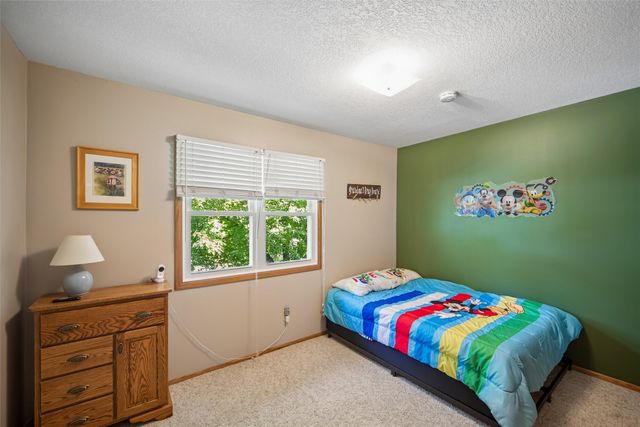 4709 80th Place, Urbandale, IA 50322