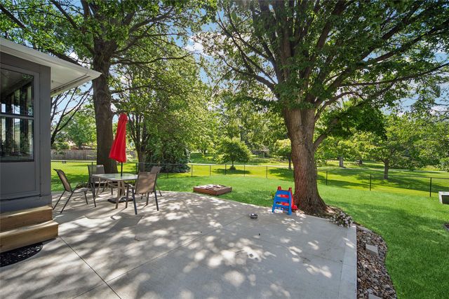 4709 80th Place, Urbandale, IA 50322