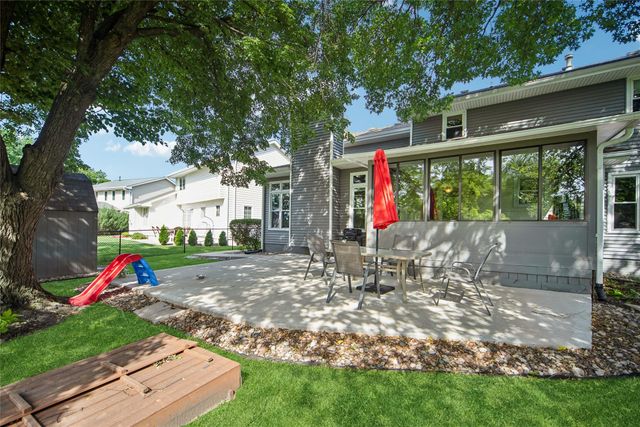 4709 80th Place, Urbandale, IA 50322