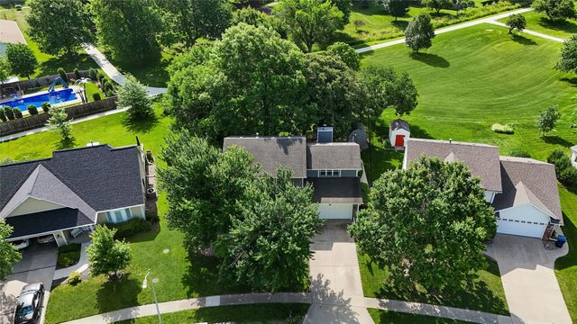 4709 80th Place, Urbandale, IA 50322