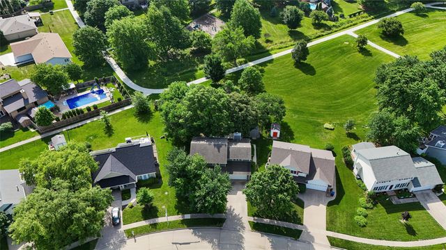 4709 80th Place, Urbandale, IA 50322