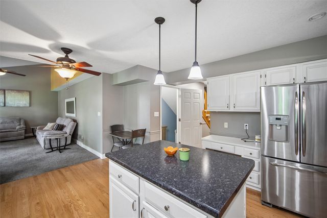 4709 80th Place, Urbandale, IA 50322