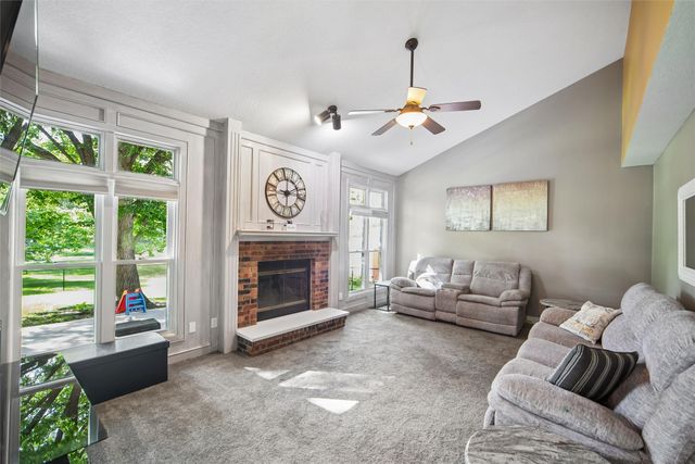 4709 80th Place, Urbandale, IA 50322