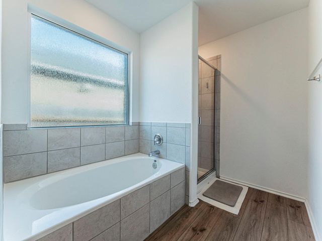 524 Sebring CIR, Hutto, TX 78634