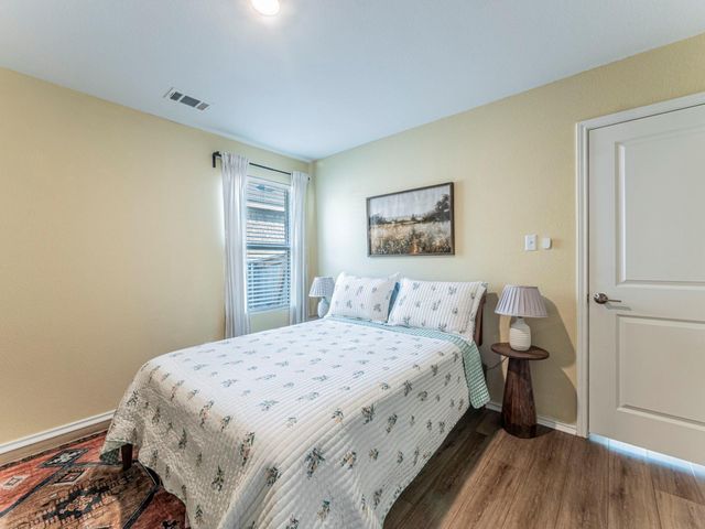 524 Sebring CIR, Hutto, TX 78634